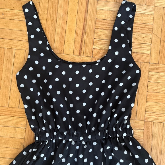 Satin flowy polkadot jumpsuit - Picture 4 of 4
